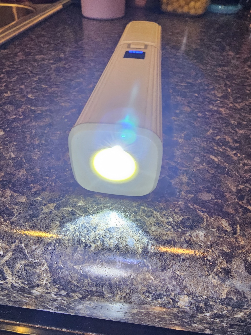 LED Camping Light & Flashlight - White - Picture 3 of 5